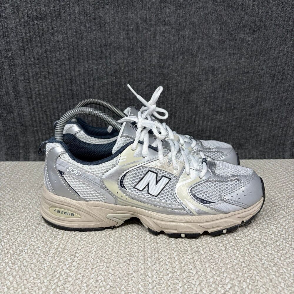 New Balance 530 White Silver Navy Grey Athletic Shoes Women’s 7.5 6Y GR530KA